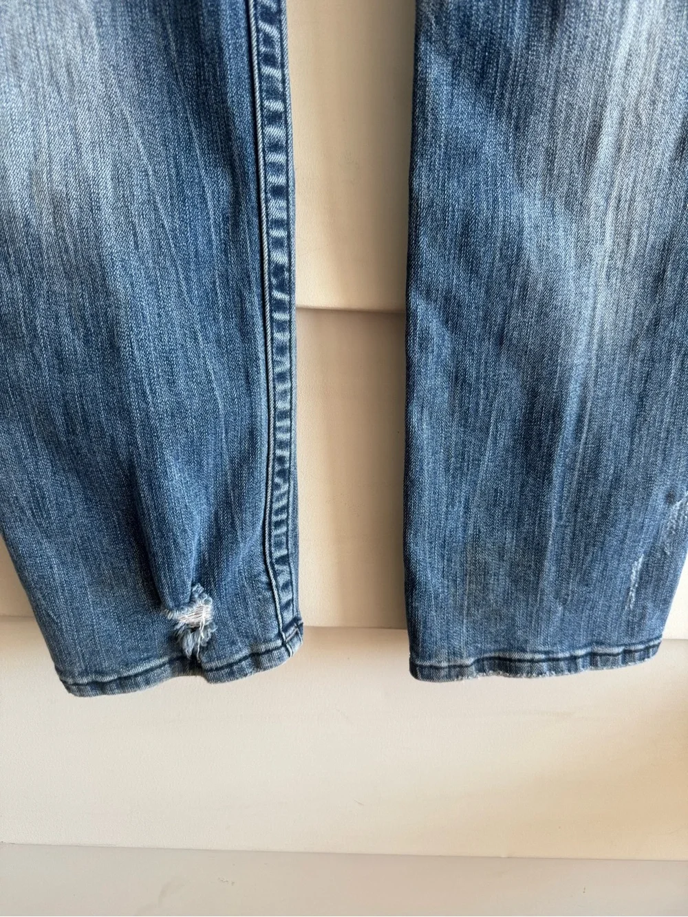 True Religion Unisex Blue Distressed Slim Jeans Sz 30